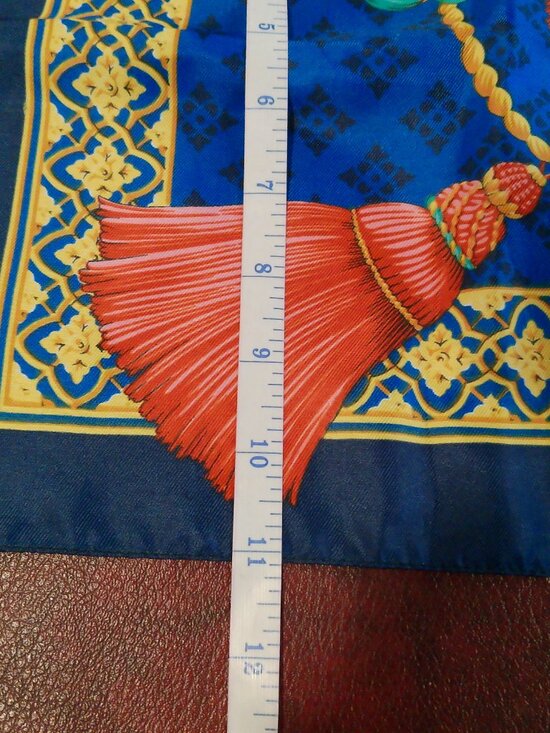 Twelve Scarfs Long Thin - Picture 7 of 9